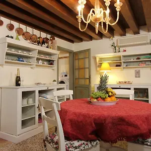  Apartment Rialto Italy